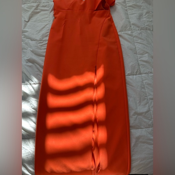 Asymmetrical cutout column gown size S (size 2) - Picture 5 of 6